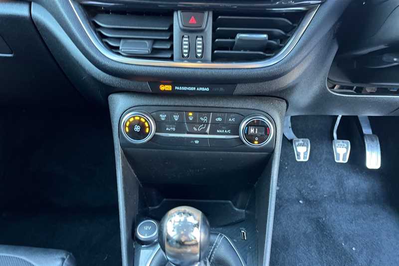 Used Ford Fiesta 2018 for sale - 77146938: Photo 38