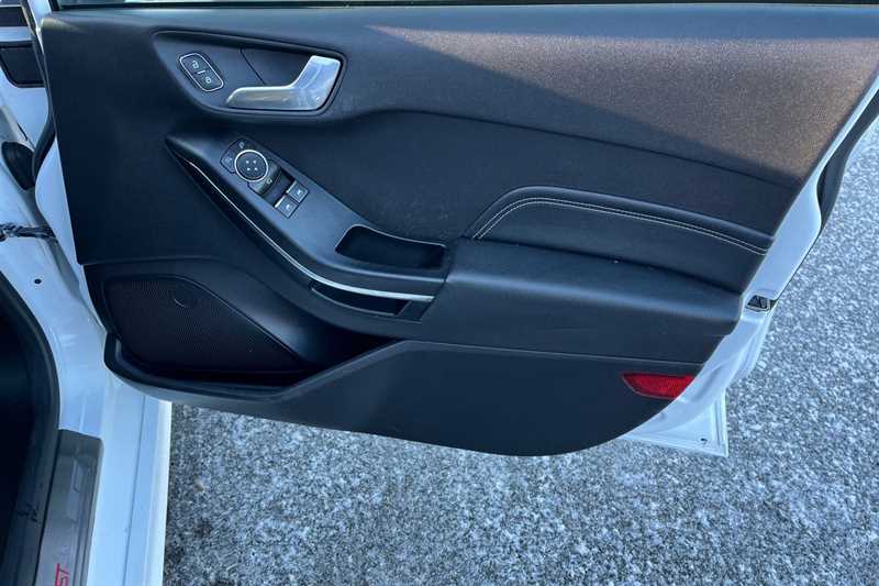 Used Ford Fiesta 2018 for sale - 77146938: Photo 42