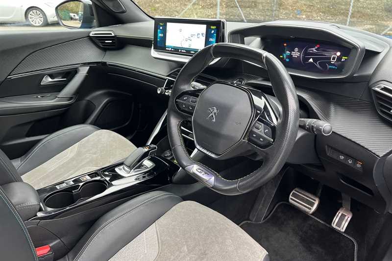 Used Peugeot E-2008 2021 for sale - 77627727: Photo 10