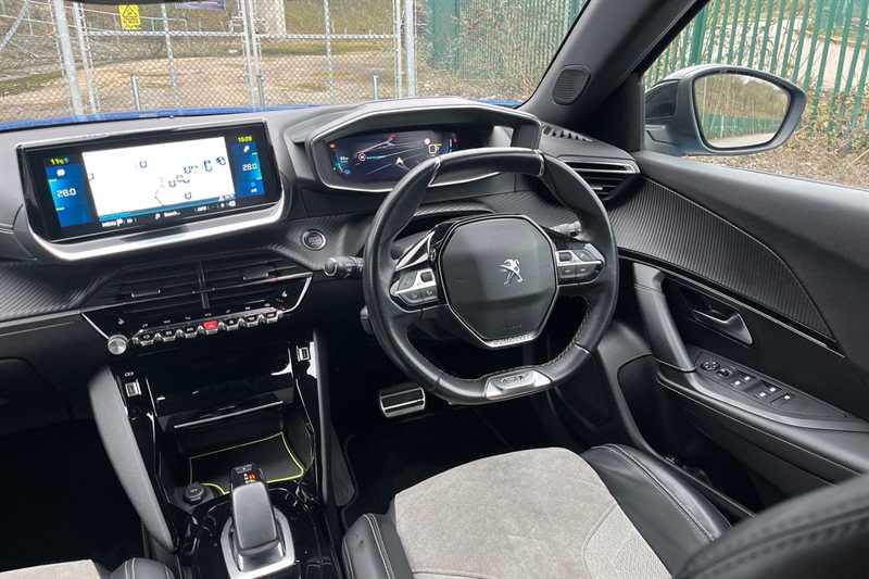 Used Peugeot E-2008 2021 for sale - 77627727: Photo 11