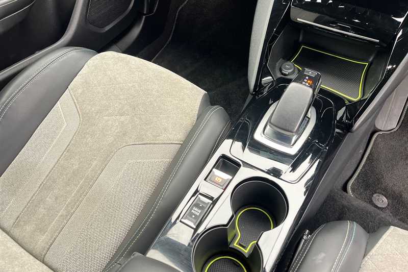 Used Peugeot E-2008 2021 for sale - 77627727: Photo 14