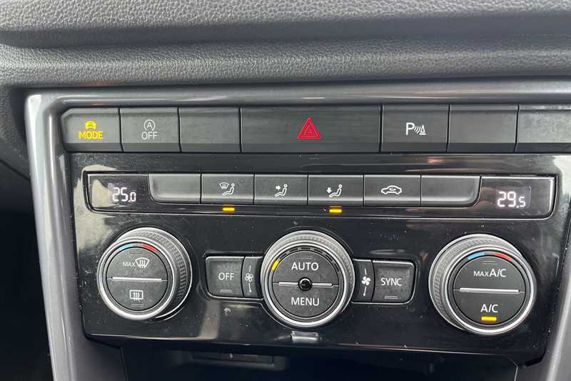 Used Volkswagen T-Roc 2021 for sale - 78051318: Photo 15