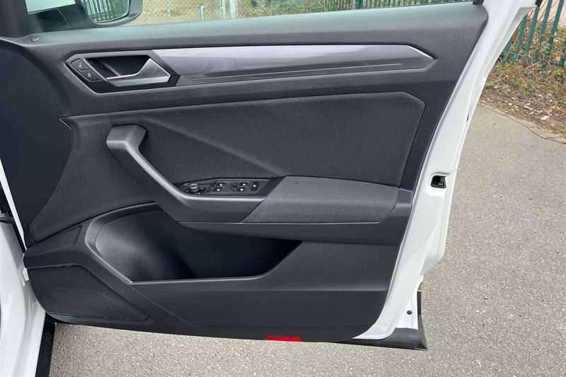 Used Volkswagen T-Roc 2021 for sale - 78051318: Photo 43