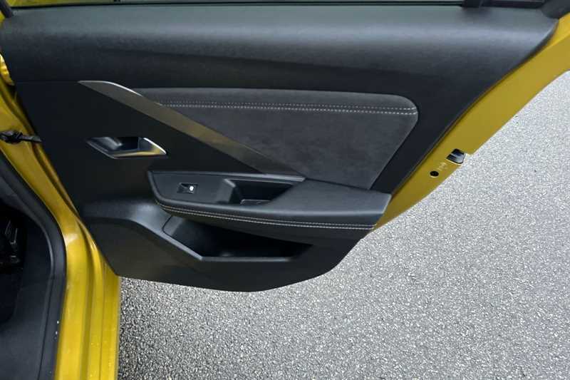 Used Vauxhall Astra 2022 for sale - 76705970: Photo 42