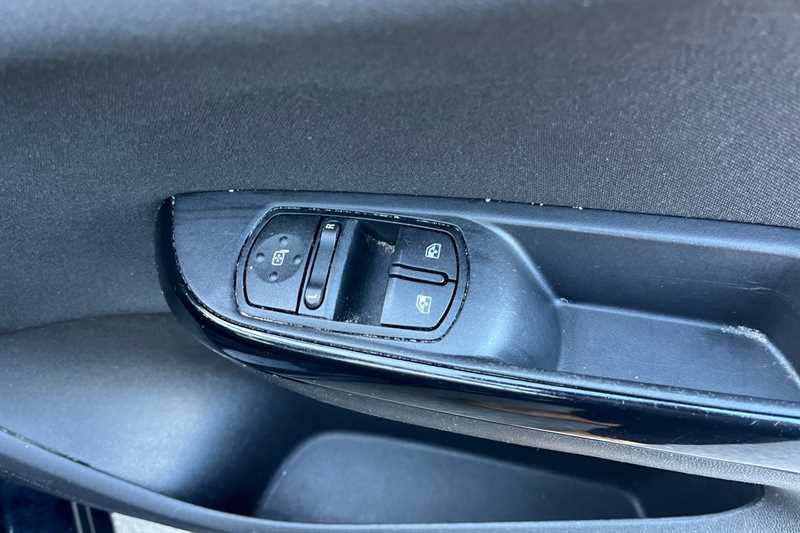 Used Vauxhall Corsa 2018 for sale - 77927600: Photo 16