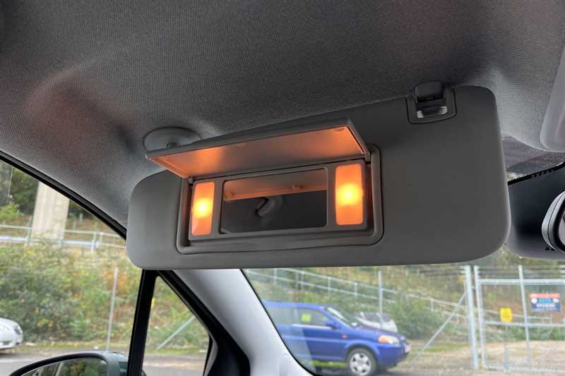 Used Vauxhall Crossland 2022 for sale - 77146875: Photo 32