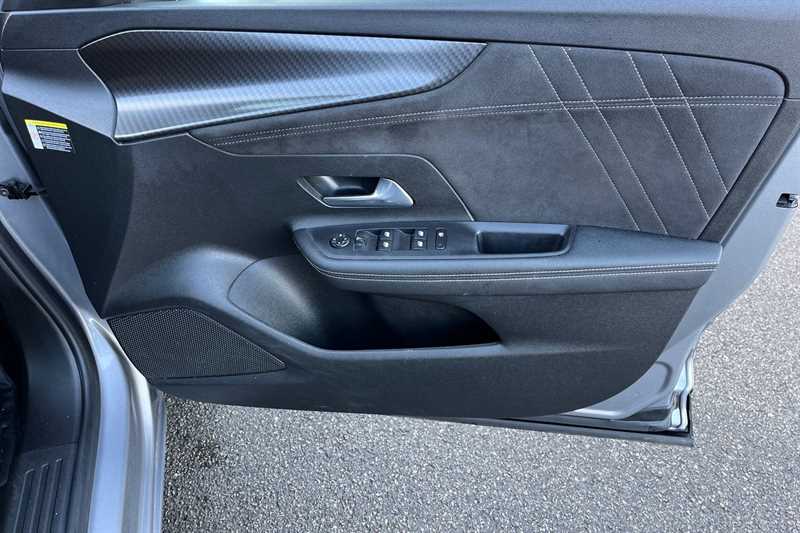 Used Vauxhall Mokka Electric 2022 for sale - 76705855: Photo 41