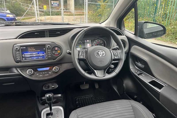 Used Toyota Yaris 2019 for sale - 76204147: Photo 11