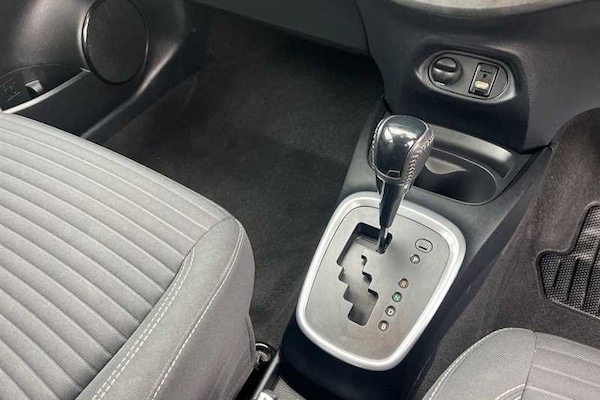 Used Toyota Yaris 2019 for sale - 76204147: Photo 14