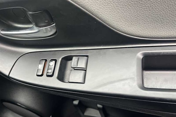 Used Toyota Yaris 2019 for sale - 76204147: Photo 16