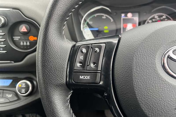 Used Toyota Yaris 2019 for sale - 76204147: Photo 21