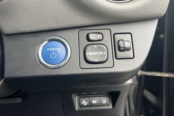 Used Toyota Yaris 2019 for sale - 76204147: Photo 30