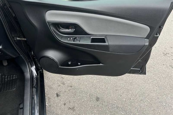 Used Toyota Yaris 2019 for sale - 76204147: Photo 42