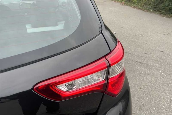 Used Toyota Yaris 2019 for sale - 76204147: Photo 47