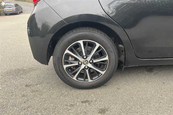 Used Toyota Yaris 2019 for sale - 76204147: Photo 50