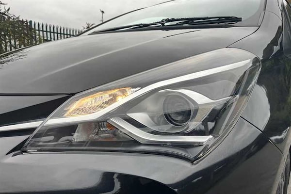 Used Toyota Yaris 2019 for sale - 76204147: Photo 55