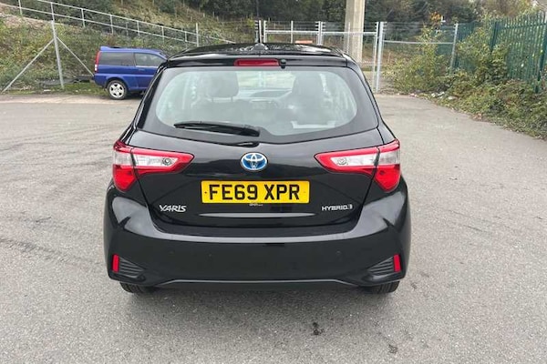 Used Toyota Yaris 2019 for sale - 76204147: Photo 60