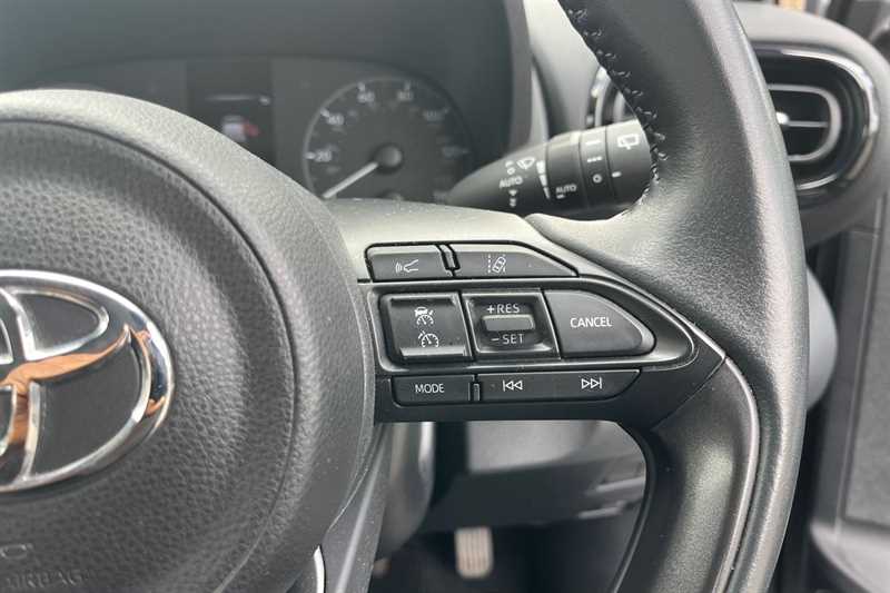 Used Toyota Yaris 2021 for sale - 78103327: Photo 22