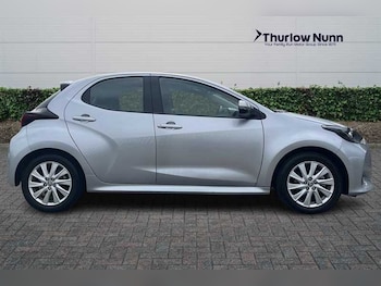 Used Toyota Yaris 2021 for sale - 78103327: Photo
