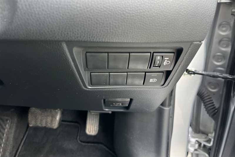 Used Toyota Yaris 2021 for sale - 78103327: Photo 30