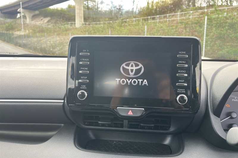 Used Toyota Yaris 2021 for sale - 78103327: Photo 37