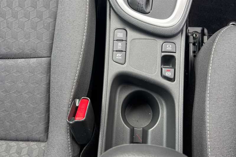 Used Toyota Yaris 2021 for sale - 78103327: Photo 40