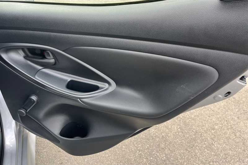 Used Toyota Yaris 2021 for sale - 78103327: Photo 43