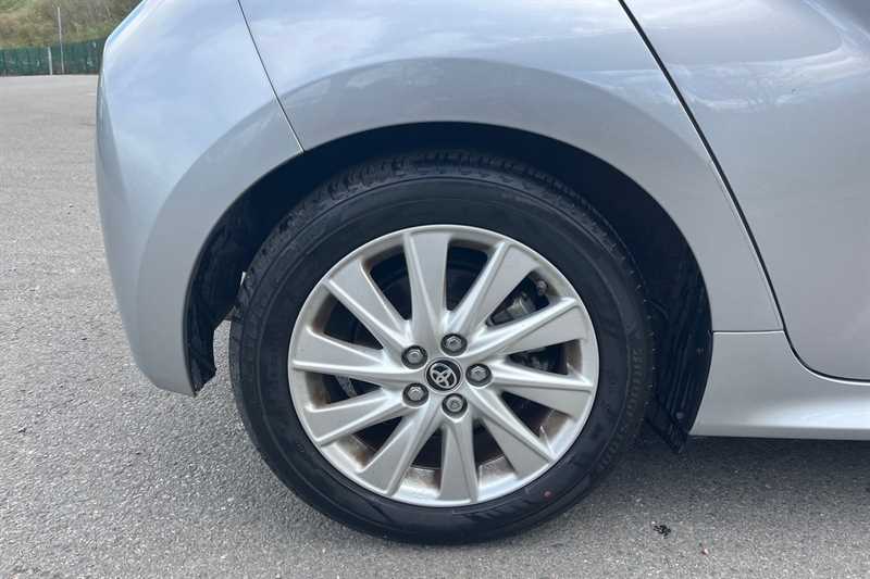 Used Toyota Yaris 2021 for sale - 78103327: Photo 51