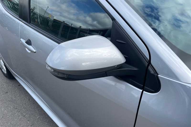 Used Toyota Yaris 2021 for sale - 78103327: Photo 52