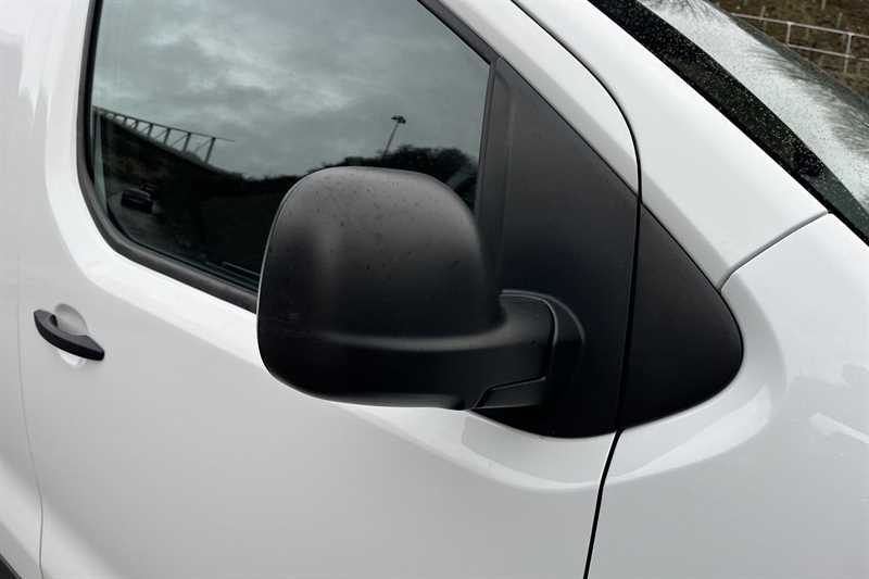 Used Vauxhall Vivaro 2023 for sale - 77428400: Photo 51