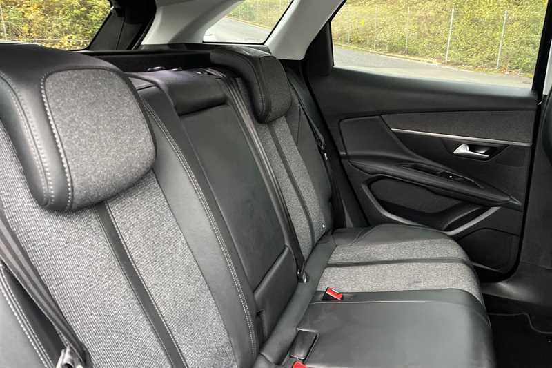Used Peugeot 3008 2020 for sale - 76515102: Photo 23