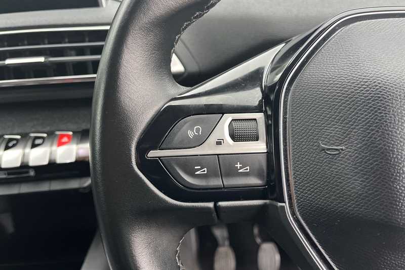 Used Peugeot 3008 2020 for sale - 76515102: Photo 26