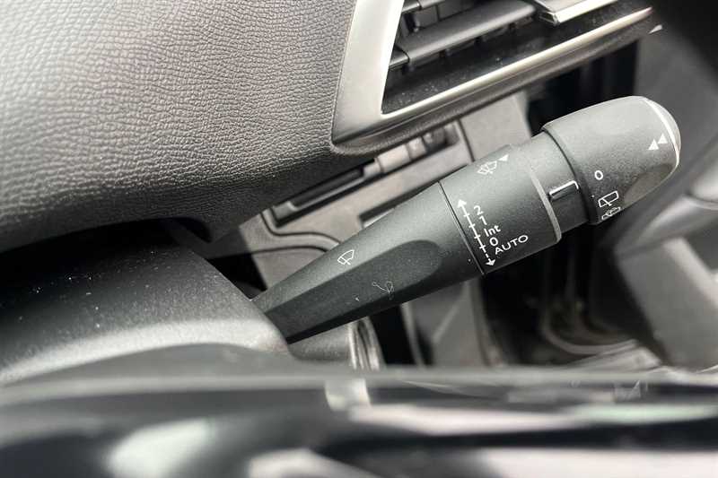 Used Peugeot 3008 2020 for sale - 76515102: Photo 28