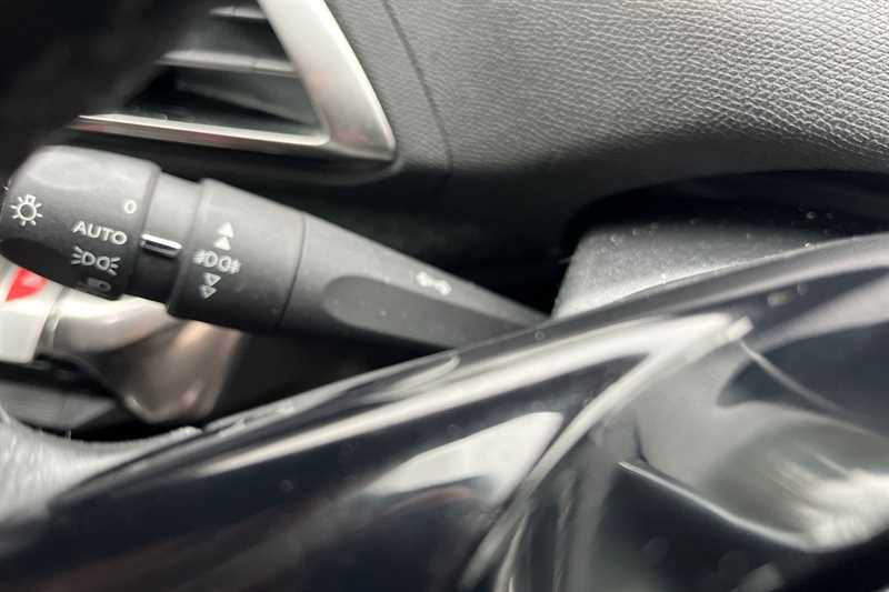 Used Peugeot 3008 2020 for sale - 76515102: Photo 29