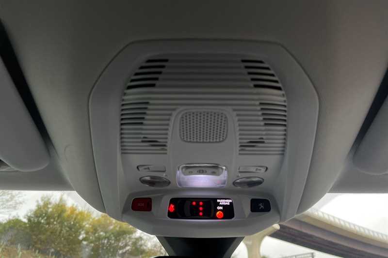 Used Peugeot 3008 2020 for sale - 76515102: Photo 33