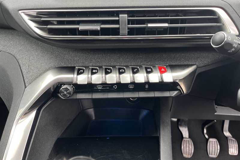 Used Peugeot 3008 2020 for sale - 76515102: Photo 38