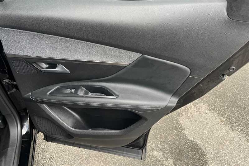 Used Peugeot 3008 2020 for sale - 76515102: Photo 43