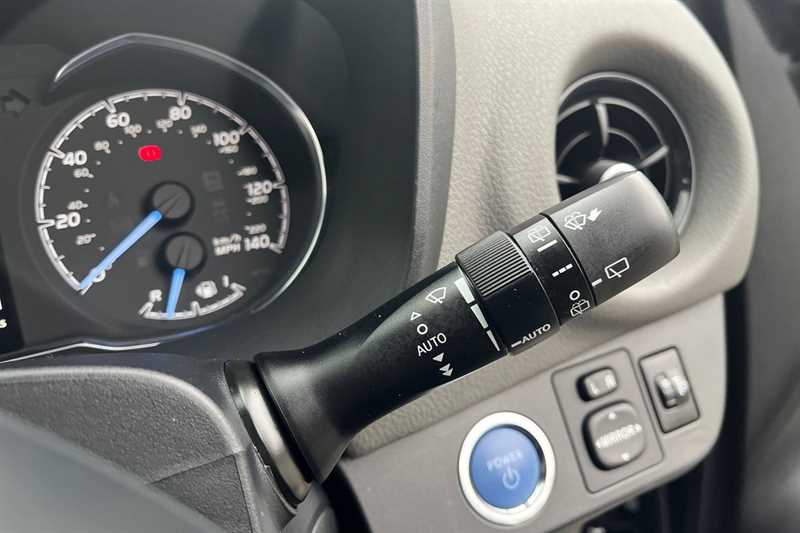 Used Toyota Yaris 2019 for sale - 77146941: Photo 28