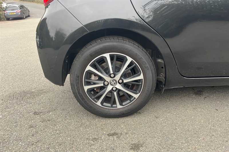 Used Toyota Yaris 2019 for sale - 77146941: Photo 50