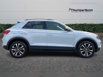 Used Volkswagen T-Roc 2020 for sale - 79363805: Photo