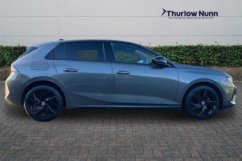 Used Vauxhall Astra 2023 for sale - 77146956: Photo 2