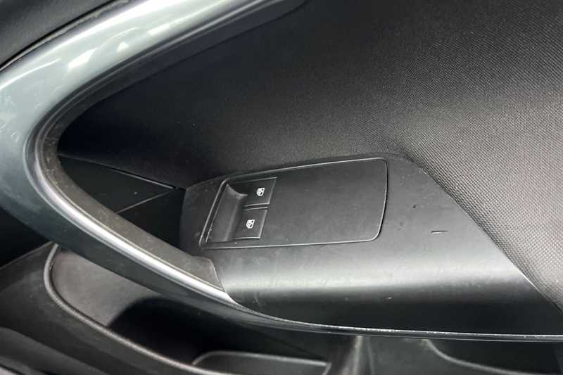 Used Vauxhall Insignia 2015 for sale - 77146255: Photo 16