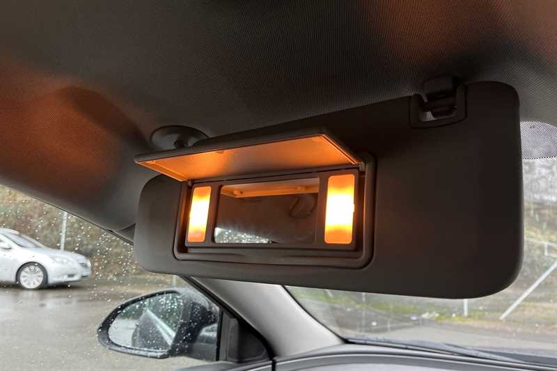 Used Vauxhall Insignia 2015 for sale - 77146255: Photo 32