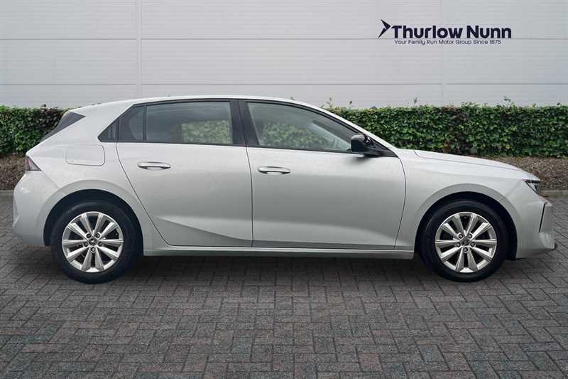 Used Vauxhall Astra 2023 for sale - 76328434: Photo 2