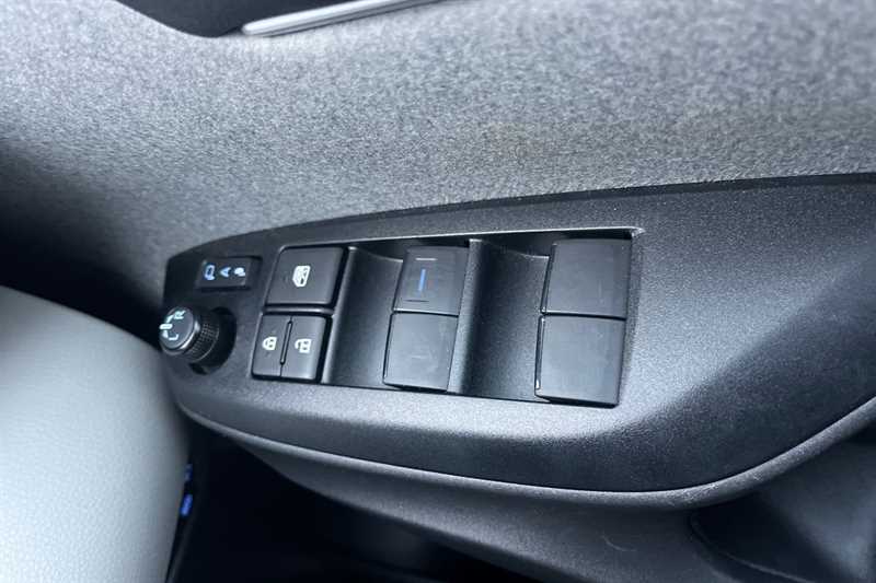 Used Toyota Yaris 2020 for sale - 77146214: Photo 16