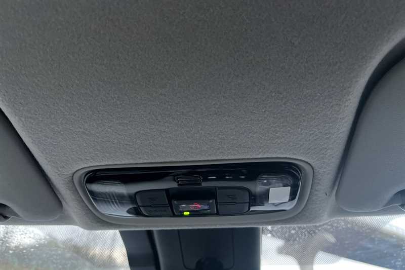 Used Toyota Yaris 2020 for sale - 77146214: Photo 33