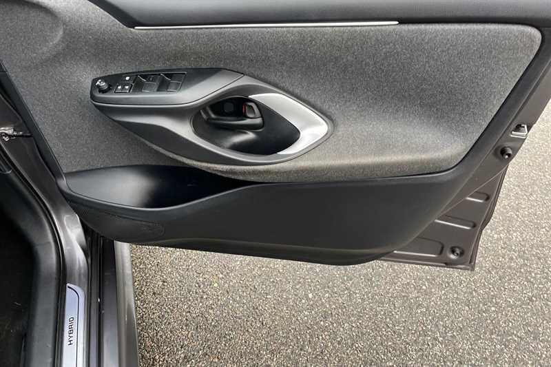 Used Toyota Yaris 2021 for sale - 77513615: Photo 41