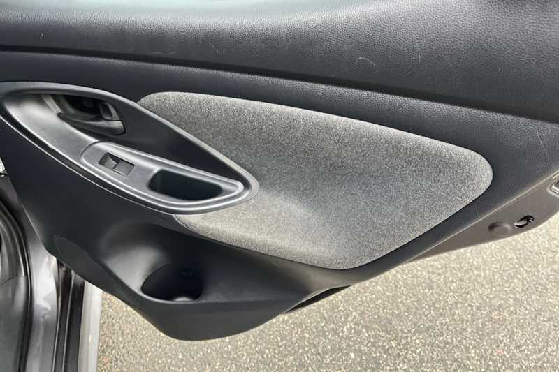 Used Toyota Yaris 2021 for sale - 77513615: Photo 42