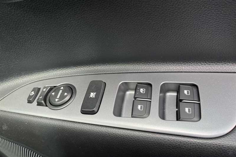 Used Kia Stonic 2022 for sale - 76169033: Photo 16