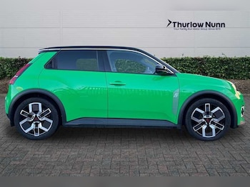 Used Renault 5 E-Tech electric undefined for sale - 77471512: Photo